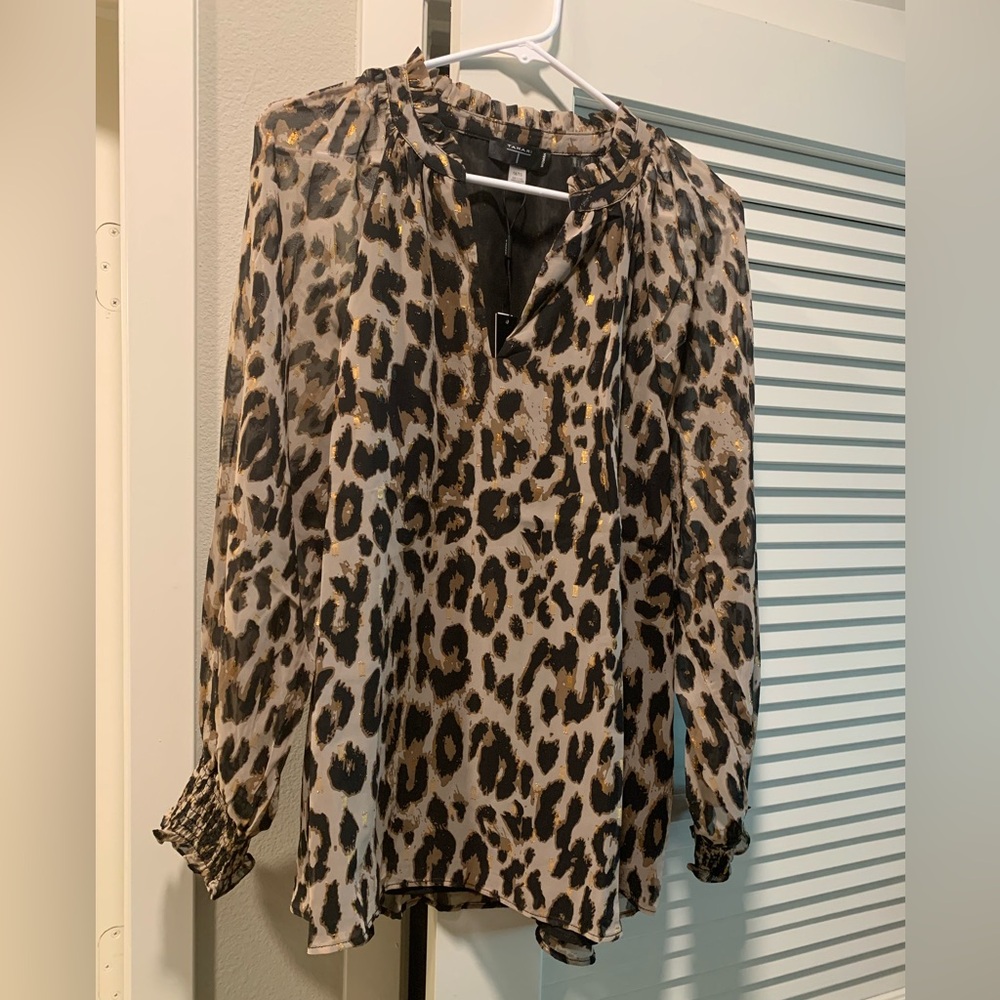 TAHARI Animal Print Blouse NWT 🌴